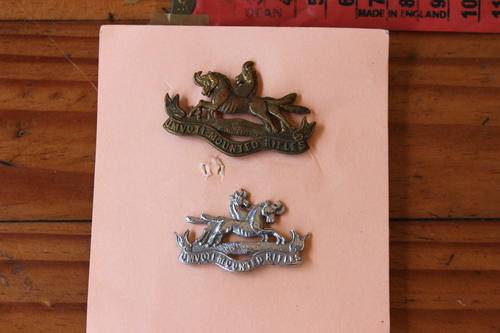 Umvoti Mounted rifles cap and collar badge